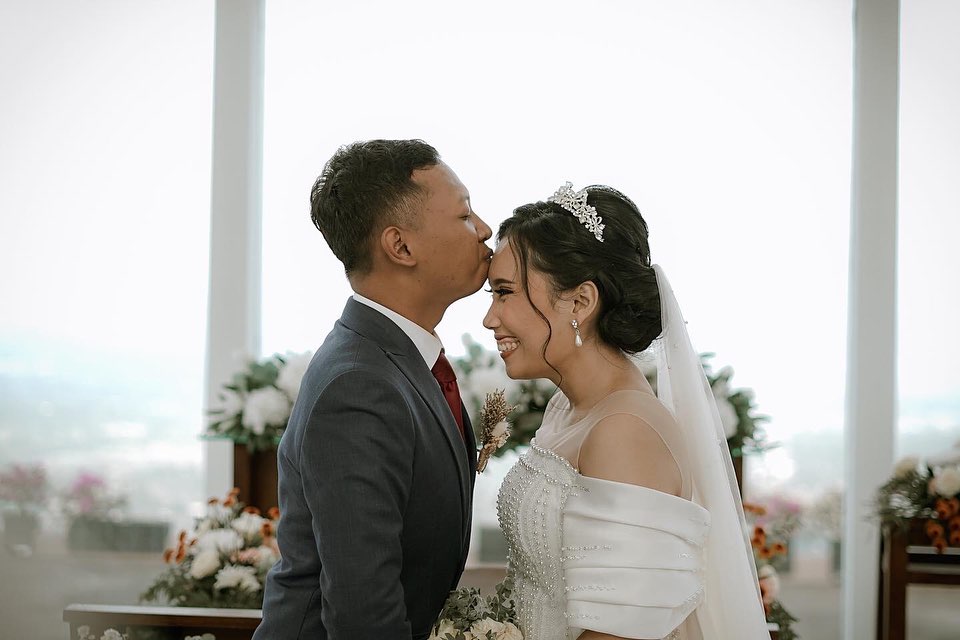 Yoshua & Hana